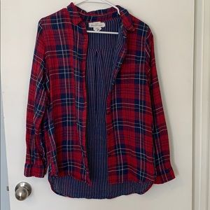 Red/navy plaid shirt